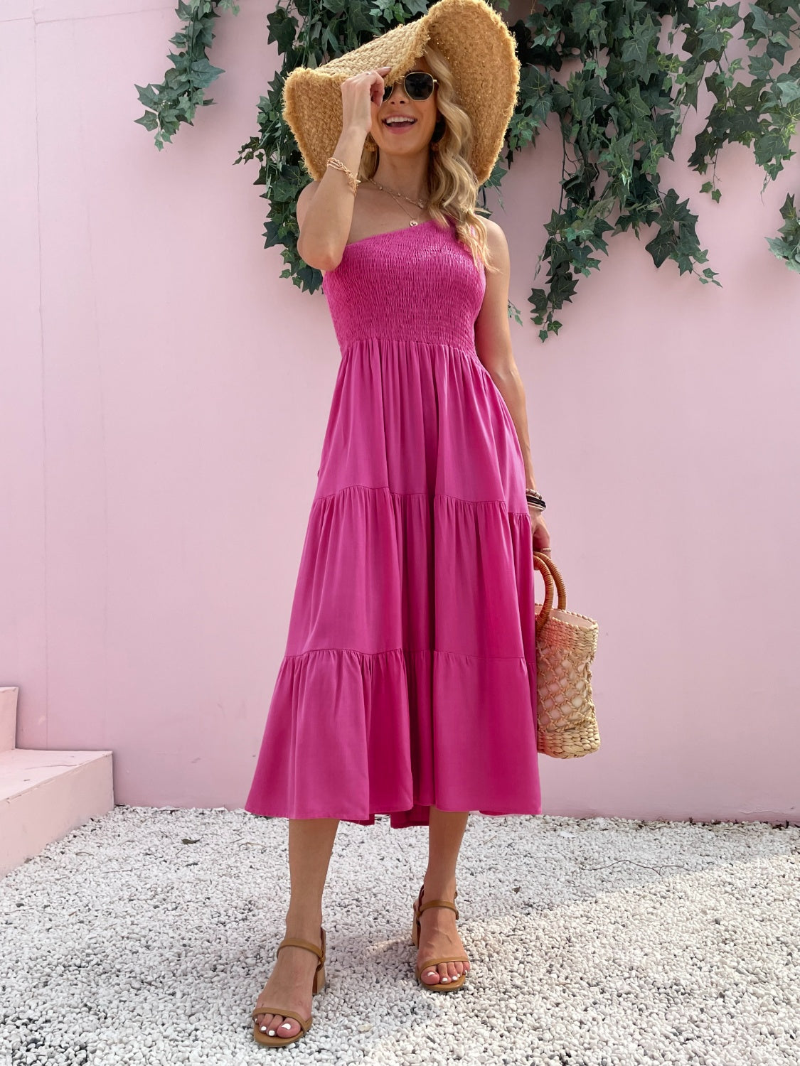 Vestido sin mangas de un solo hombro con fruncido elegante