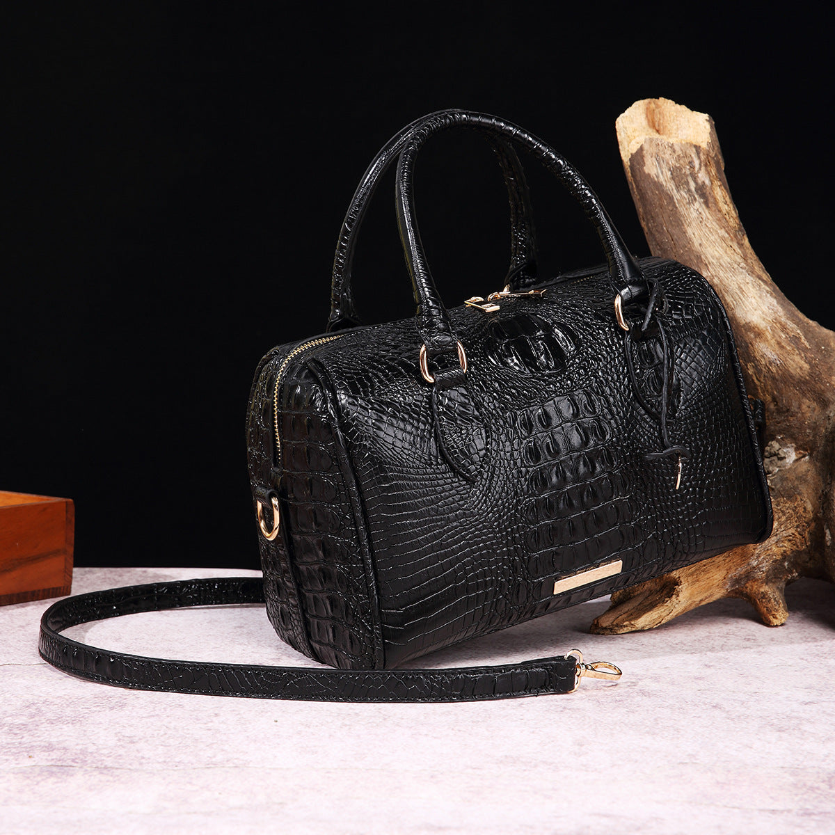 Elegant Retro Women's Crossbody Satchel Bag