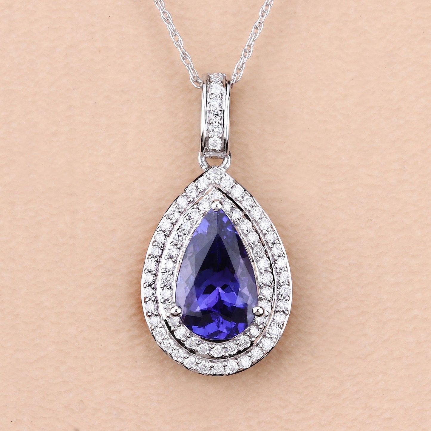Colgante de Tanzanita y Diamante Blanco de 2.56 Quilates en Oro Blanco de 14K