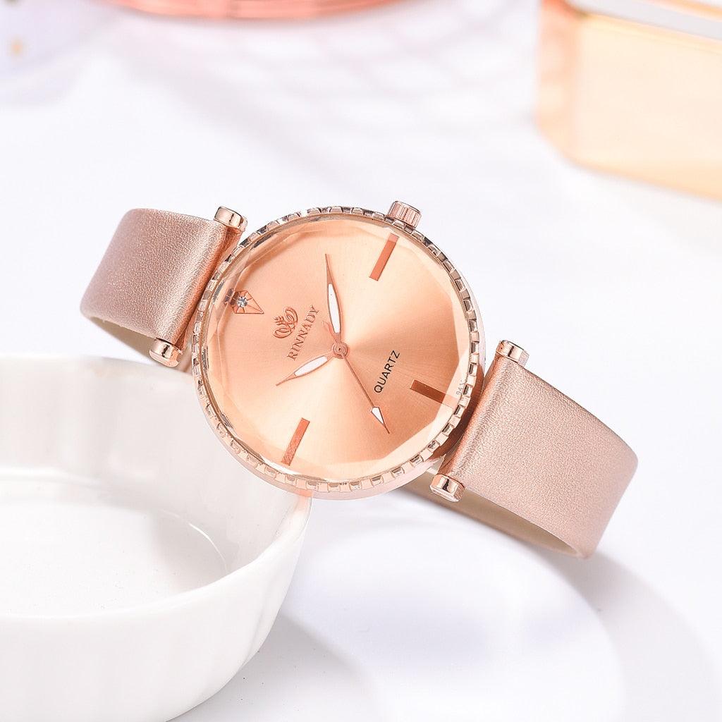 Montre analogique à quartz de luxe pour femmes avec bracelet en cuir élégant