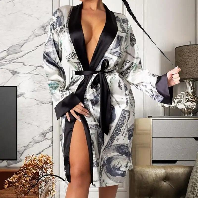 Elegant Women's Long Robe - Soft & Comfortable Sleepwear