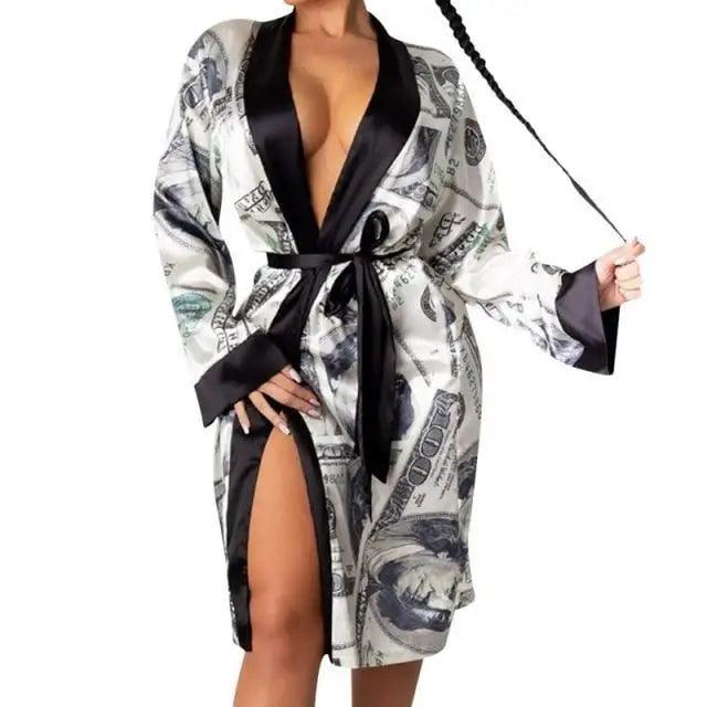 Elegant Women's Long Robe - Soft & Comfortable Sleepwear