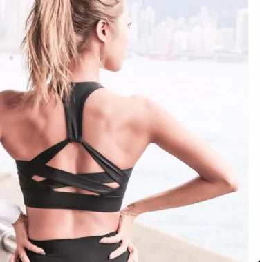 Sostén Deportivo Push Up con Tiras Blancas para Ropa Activa