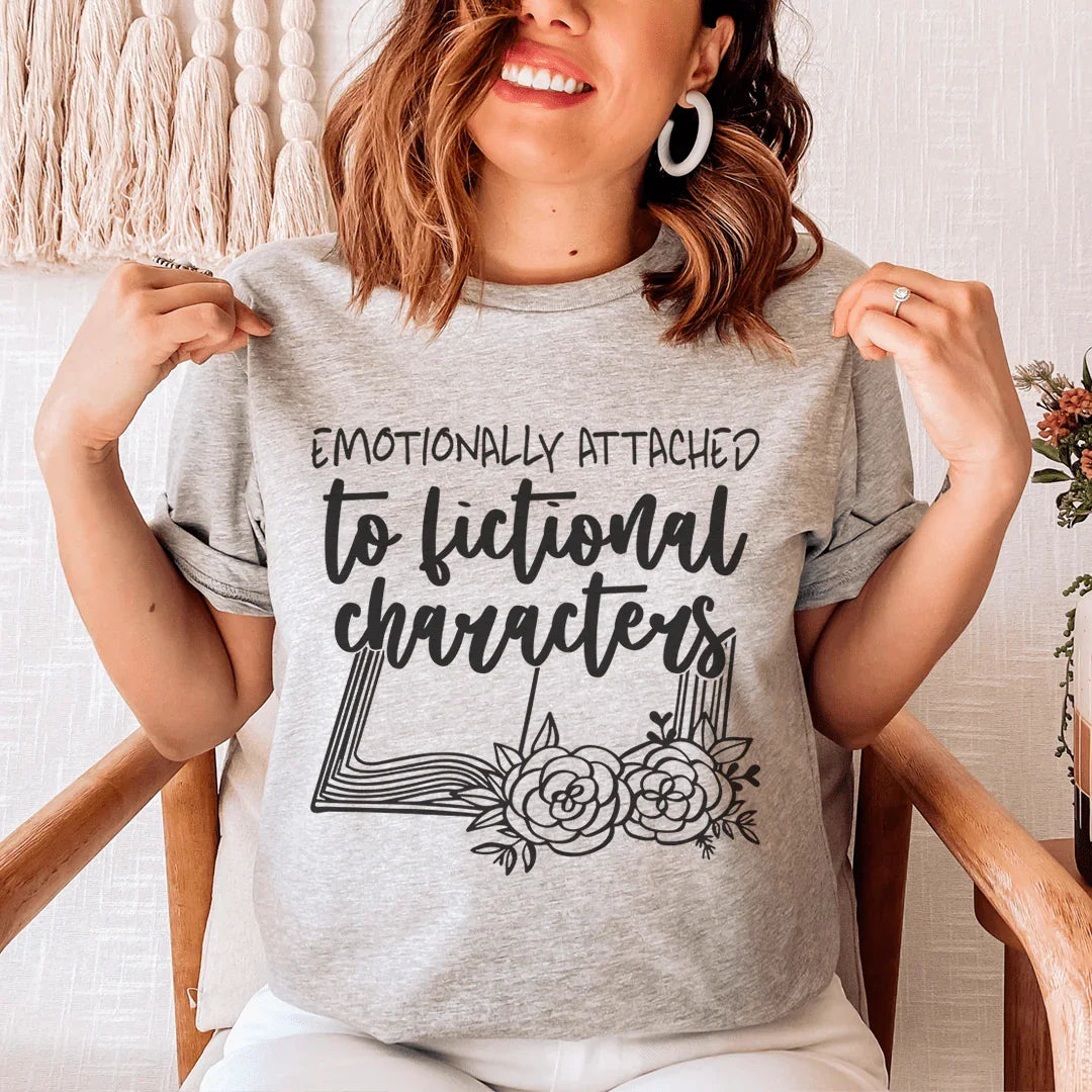Camiseta con apego emocional a personajes ficticios