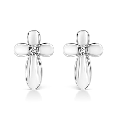 Pendientes de Stud de Cruz Floral con Acento de Diamante en Plata Esterlina .925