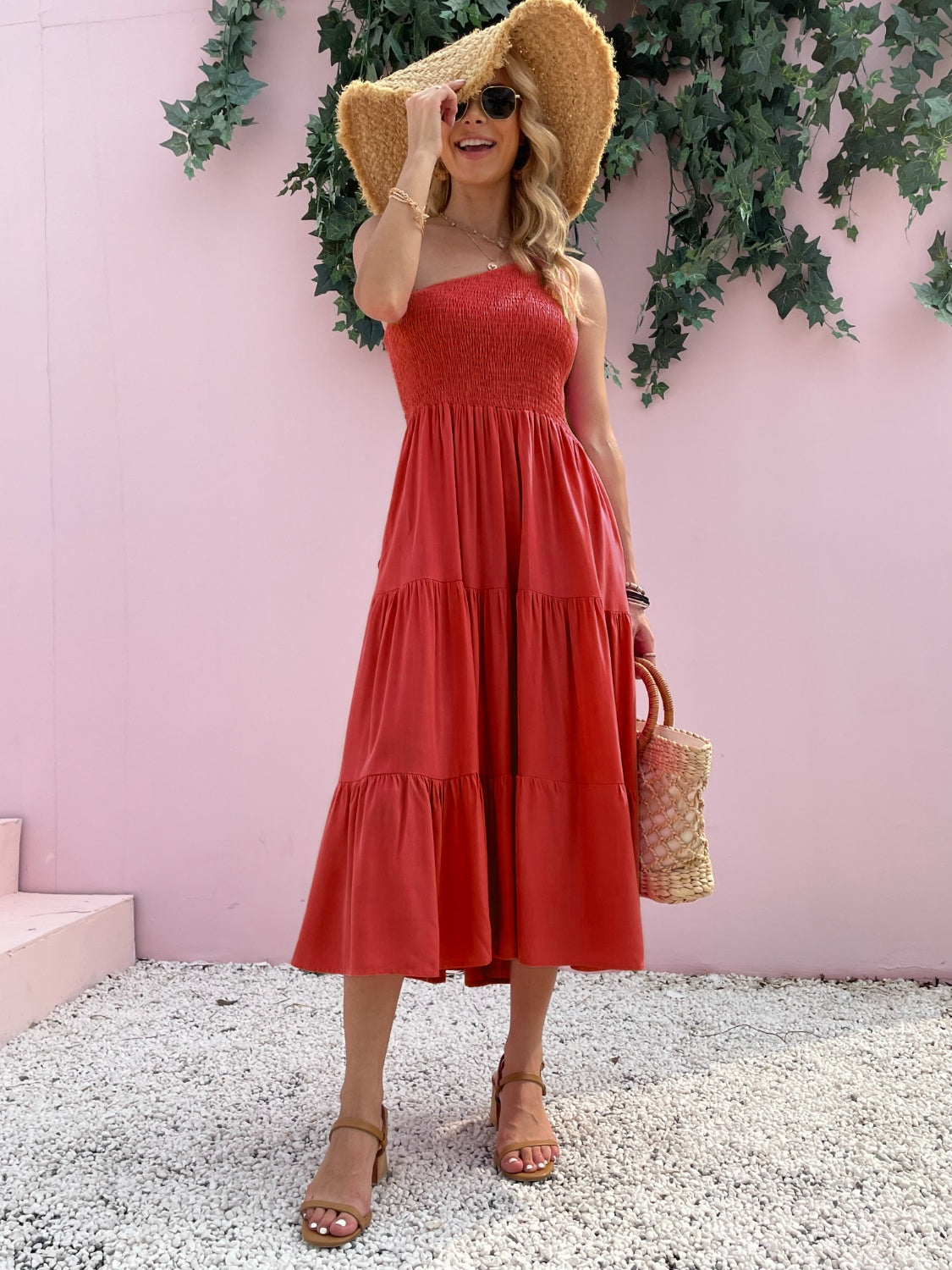 Vestido sin mangas de un solo hombro con fruncido elegante