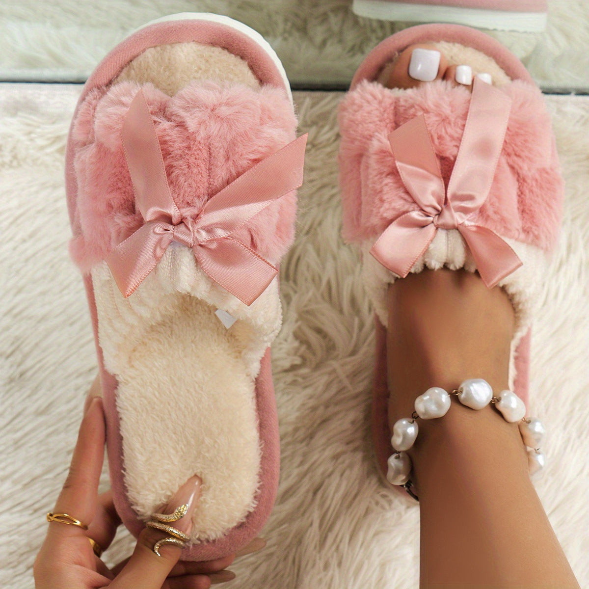 Nouvelles chaussons en peluche avec nœud pour un confort intérieur
