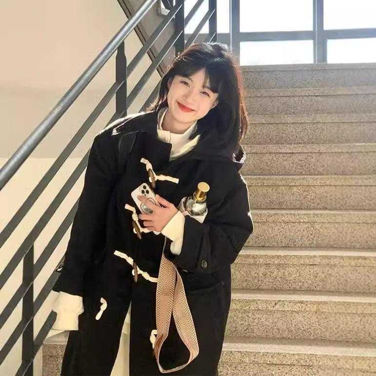Abrigo Elegante Largo Negro de Lana con Toggle para Mujeres