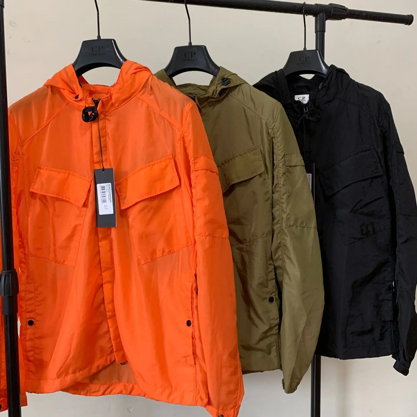 Veste à capuche coupe-vent