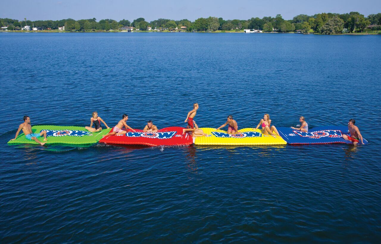 Camino y Lounge Flotante WOW Watersports para Piscina y Lago - Rojo