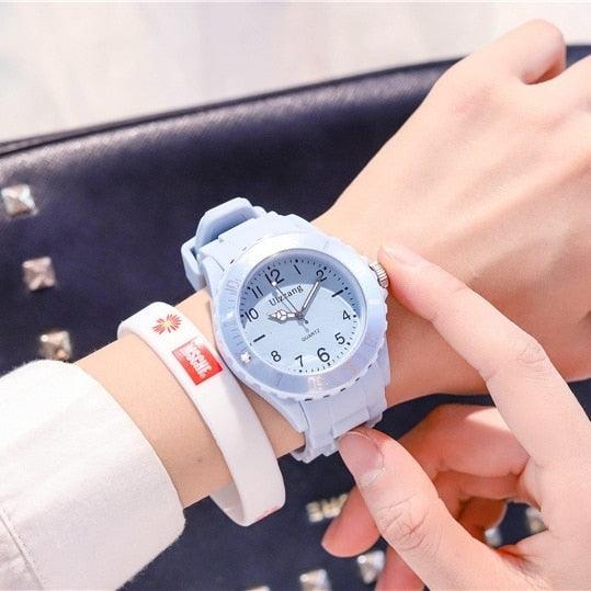 Montre à Quartz en Silicone pour Femmes - Décontractée et Sportive
