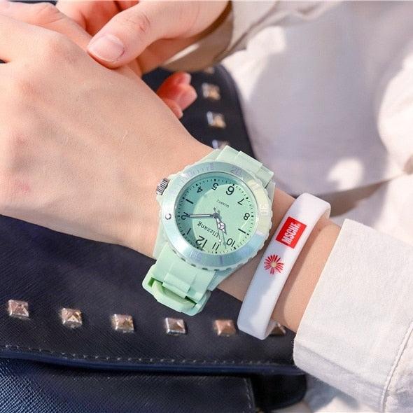 Montre à Quartz en Silicone pour Femmes - Décontractée et Sportive
