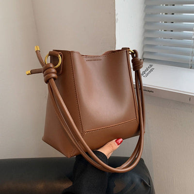 Fashionable Large Capacity Simple One Shoulder Crossbody Bag Retro Texture Bucket Bag Women's Bag - Korvel