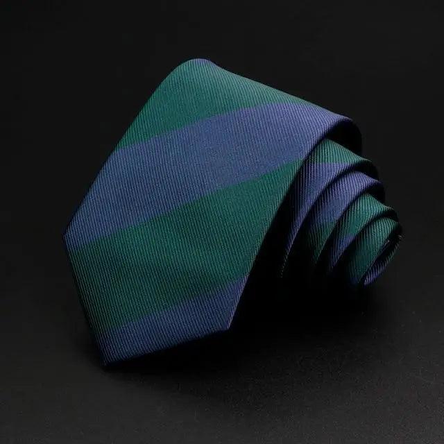 Corbata a Rayas Elegante para Hombres - Estilo Versátil para Cualquier Ocasión