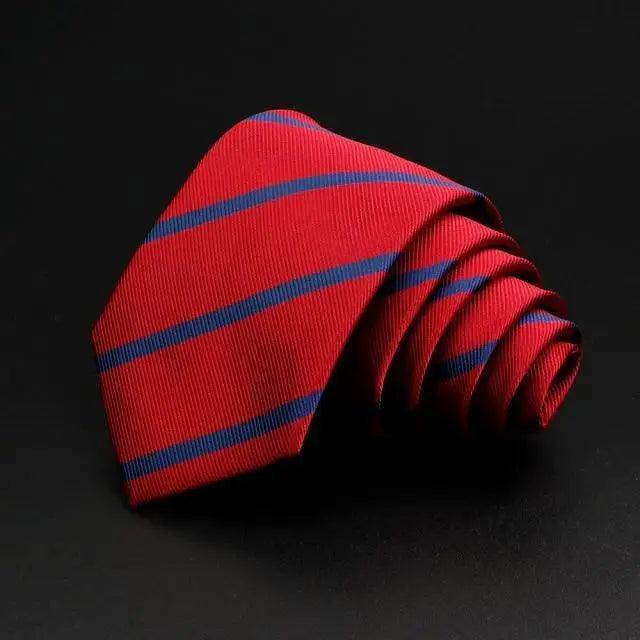 Corbata a Rayas Elegante para Hombres - Estilo Versátil para Cualquier Ocasión