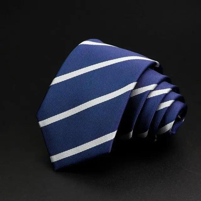 Corbata a Rayas Elegante para Hombres - Estilo Versátil para Cualquier Ocasión