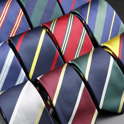 Elegant Striped Necktie for Men - Versatile Style for Any Occasion