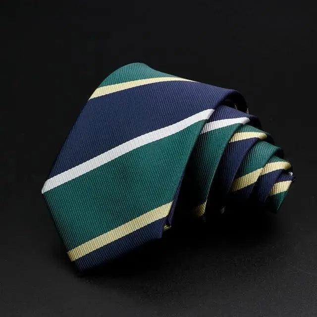 Corbata a Rayas Elegante para Hombres - Estilo Versátil para Cualquier Ocasión
