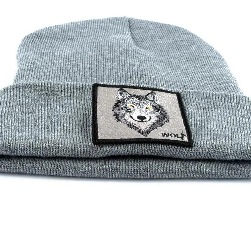 Stylish Unisex Wolf-Themed Knitted Beanie - Cozy Winter Accessory - Korvel