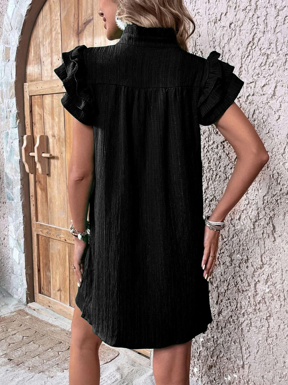 Robe Mini Élégante à Manches Courtes Volantes