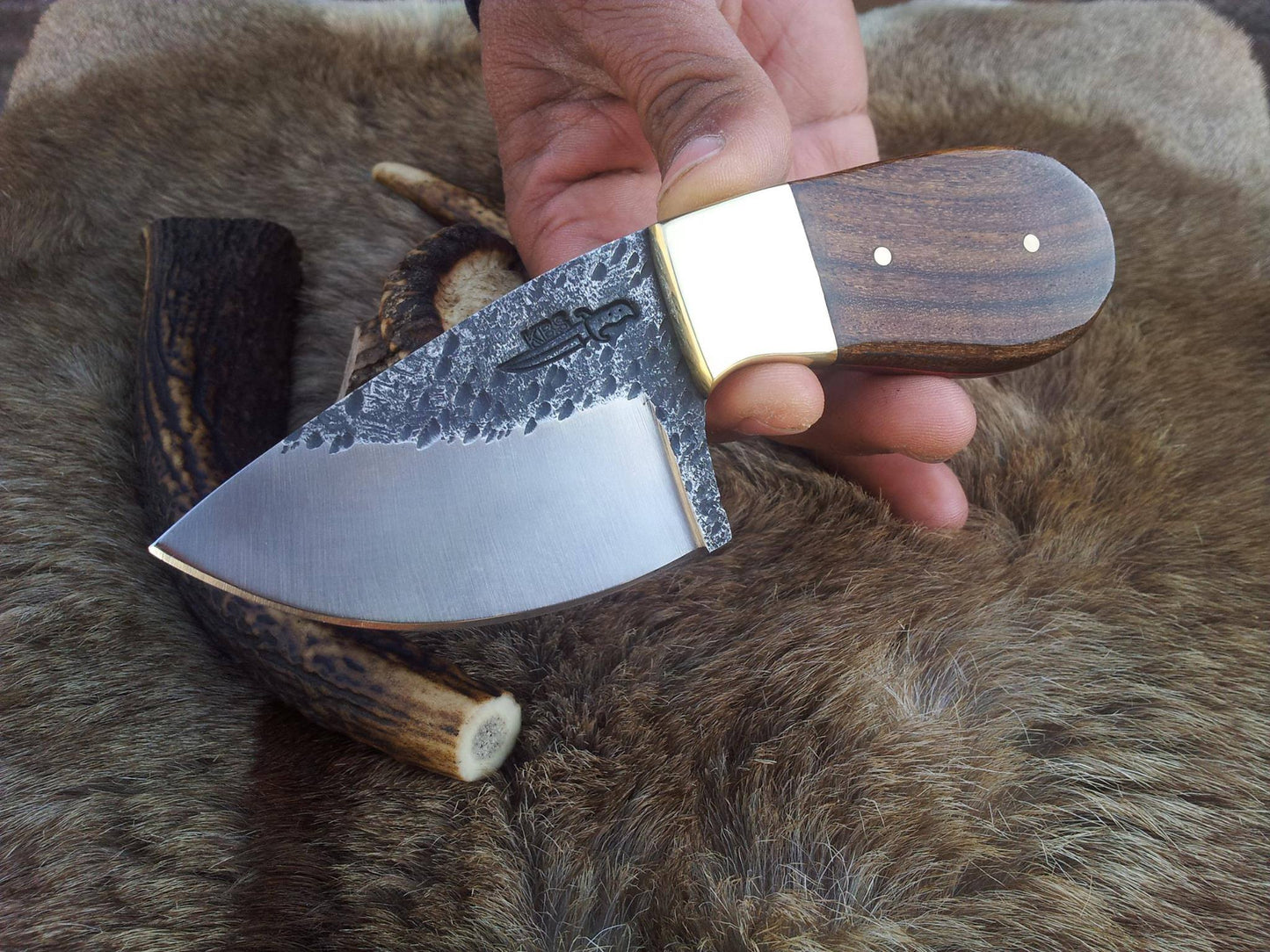 Premium Handcrafted 1095 Deer Skinning Knife – 6-Inch Drop Point Blade with Elegant Rosewood Handle - Korvel