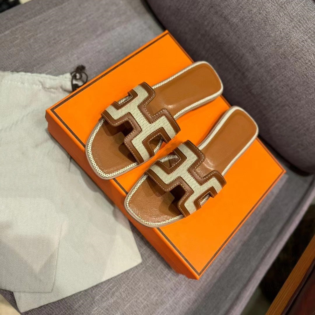 Flat bottomed beach sandals are fashionable casual lightweight and can be worn as a single drag - Korvel