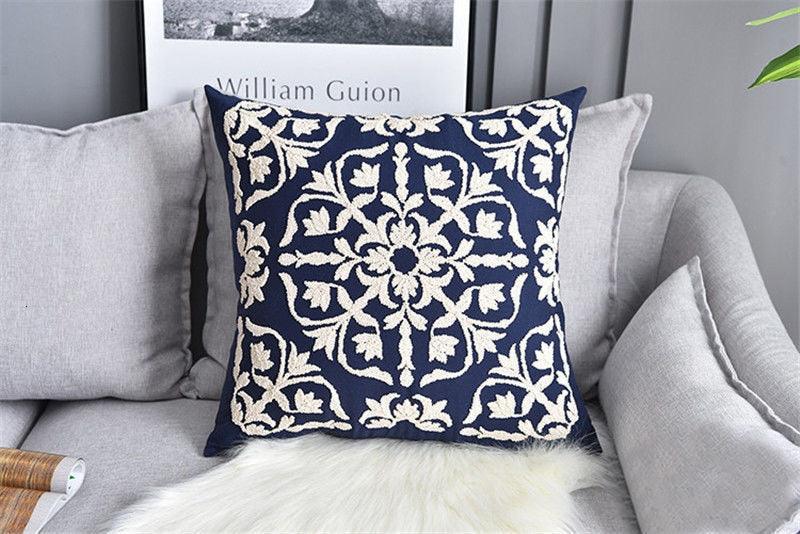 Fundas de Cojín Bordadas con Flores - Decoración Elegante para el Hogar