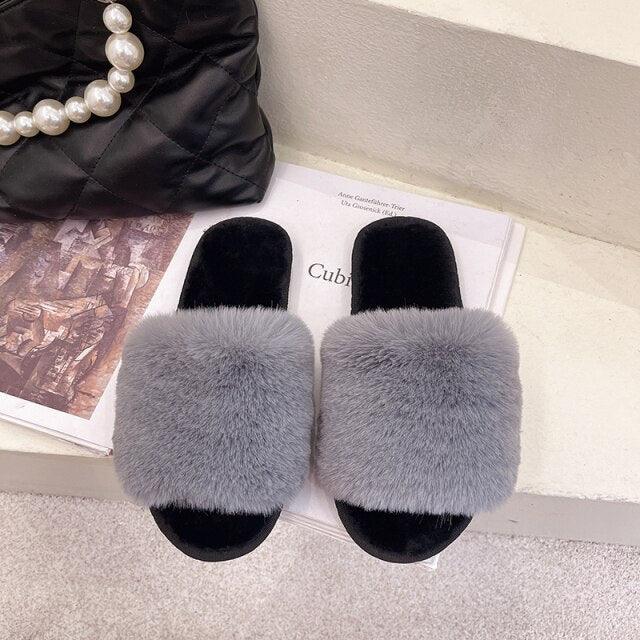 Cozy Faux Fur Slippers for Women - Soft and Stylish