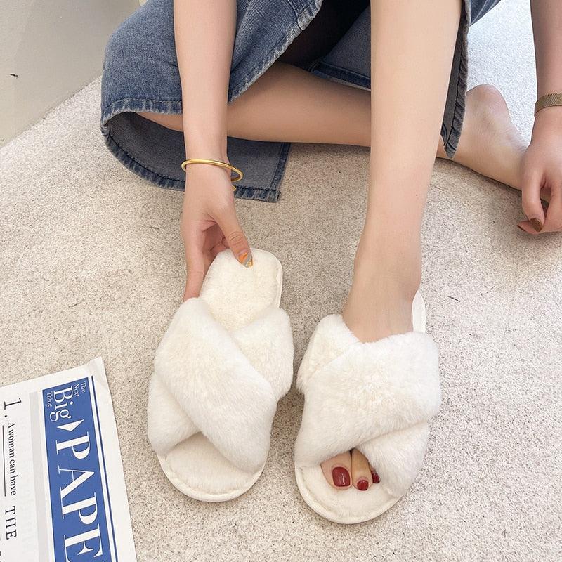 Cozy Faux Fur Slippers for Women - Soft and Stylish