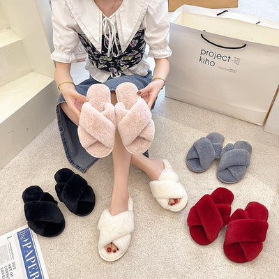 Cozy Faux Fur Slippers for Women - Soft and Stylish