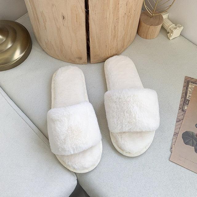 Cozy Faux Fur Slippers for Women - Soft and Stylish