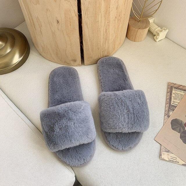 Cozy Faux Fur Slippers for Women - Soft and Stylish