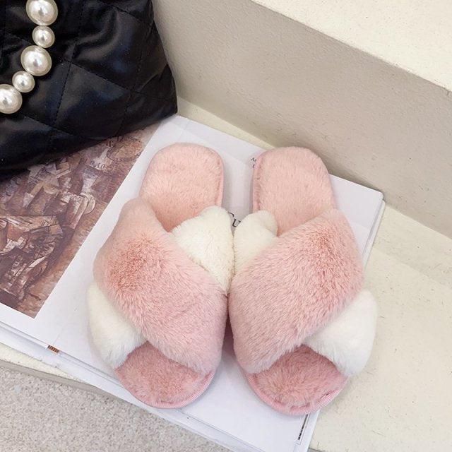 Cozy Faux Fur Slippers for Women - Soft and Stylish