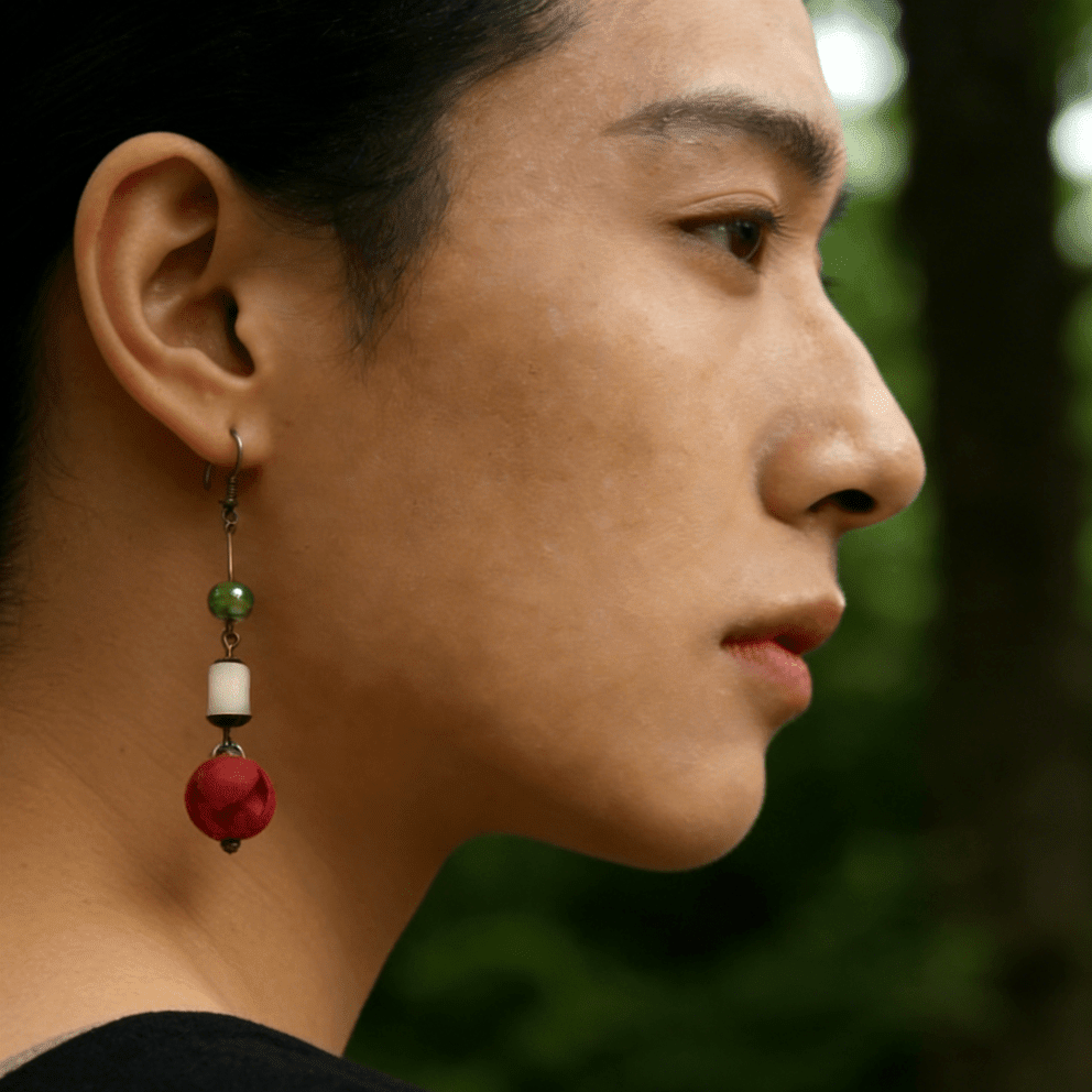 Les Boucles d'Oreilles Forest Harmony - Gouttes en Graines Naturelles et Perles Rouges