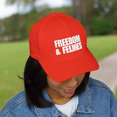 Gorra Bordada Camo Freedom & Felines