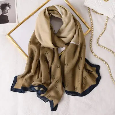 Écharpe à carreaux élégante pour femmes