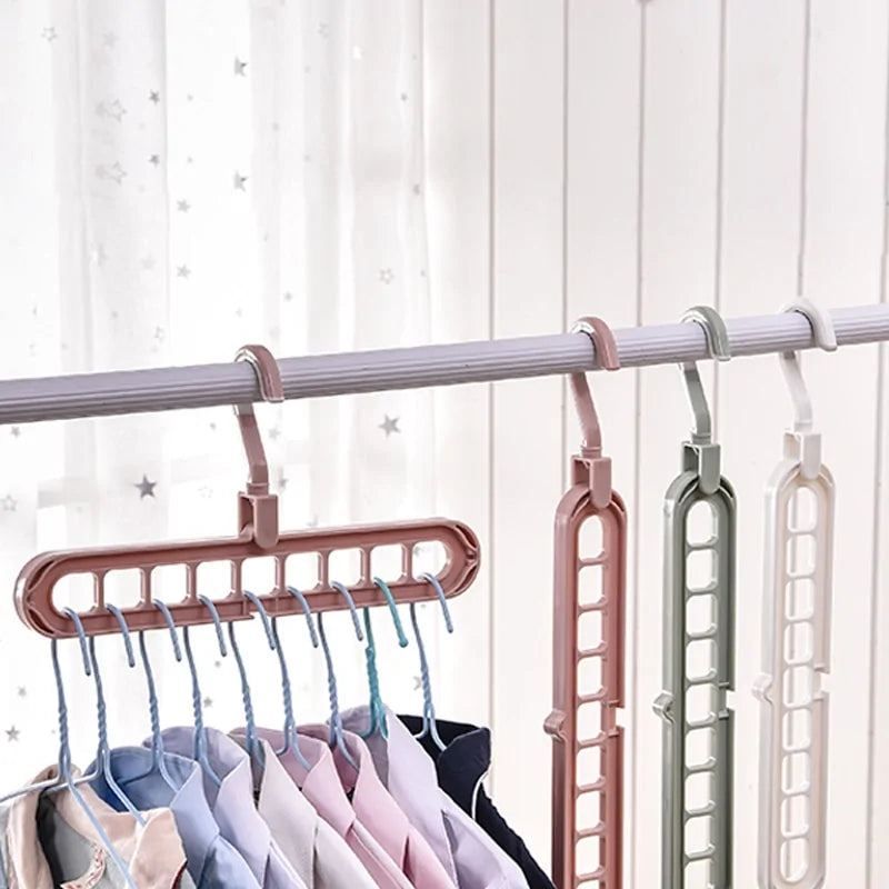 Séchoir à vêtements multi-port pour un rangement efficace