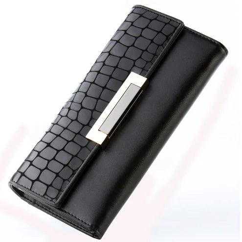 Billetera de Cuero Genuino para Mujeres: Diseño de Piel de Serpiente de Lujo en Negro