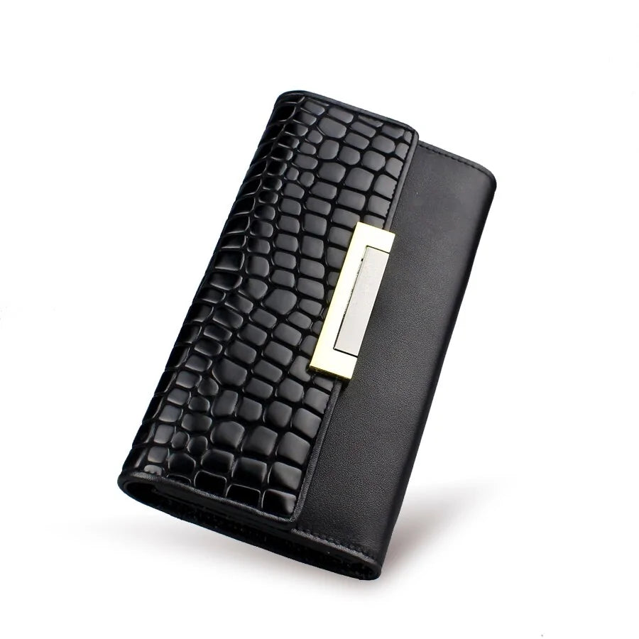 Billetera de Cuero Genuino para Mujeres: Diseño de Piel de Serpiente de Lujo en Negro