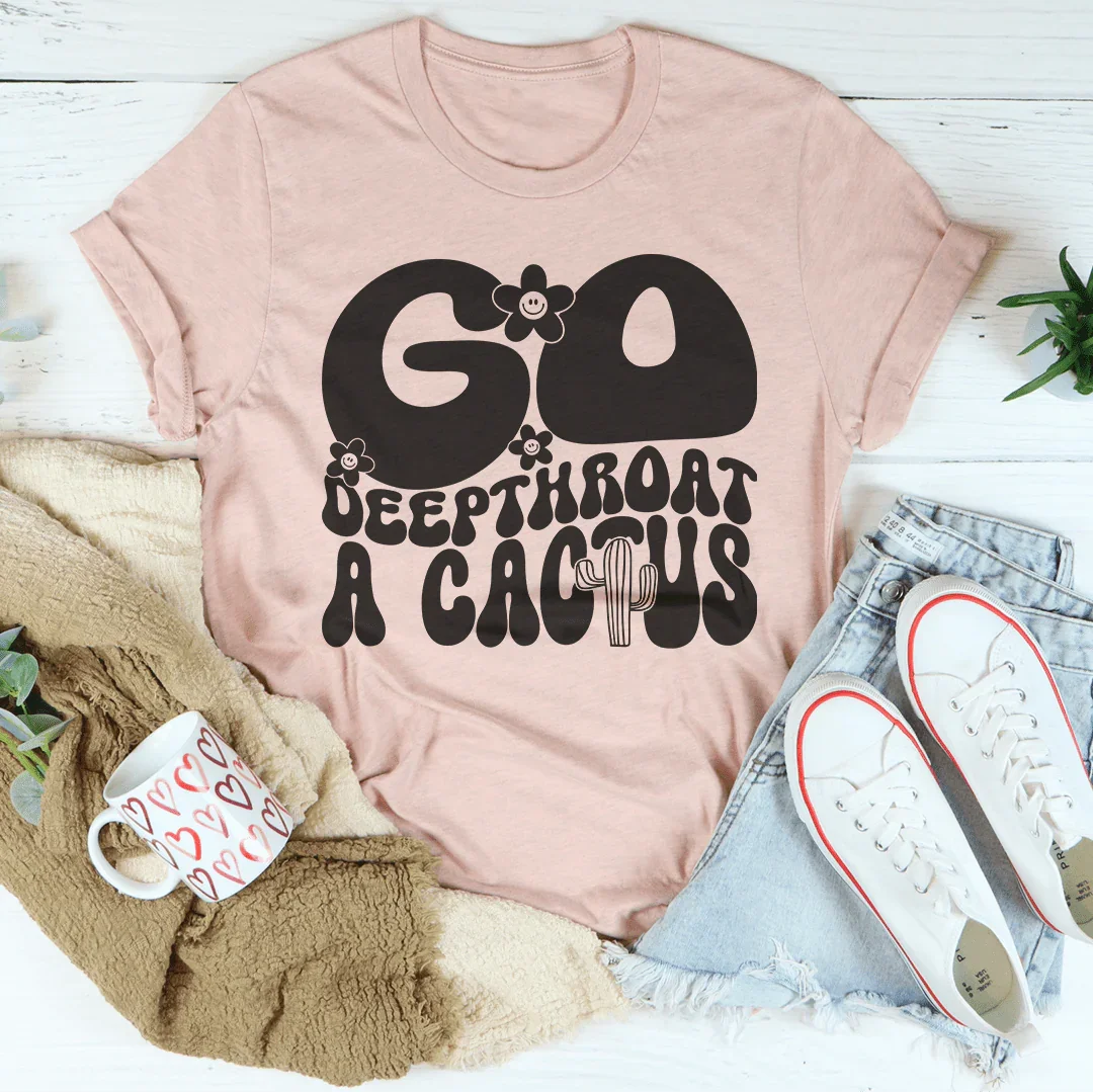 Hazle garganta profunda a una camiseta de cactus