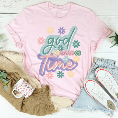 La camiseta Dios Siempre Está a Tiempo