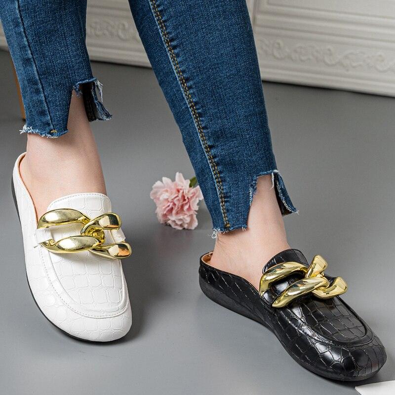 Elegant Gold Chain Closed Toe Mules for Women - Comfortable Slip-On Slippers - Korvel