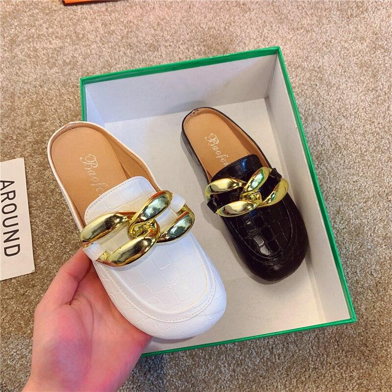 Elegant Gold Chain Closed Toe Mules for Women - Comfortable Slip-On Slippers - Korvel