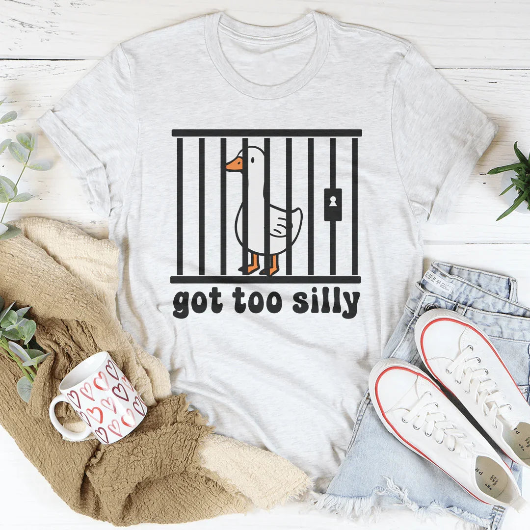 Camiseta "Goth Too Silly"