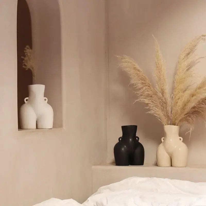 Vases en céramique corps humain - Décor unique pour la maison
