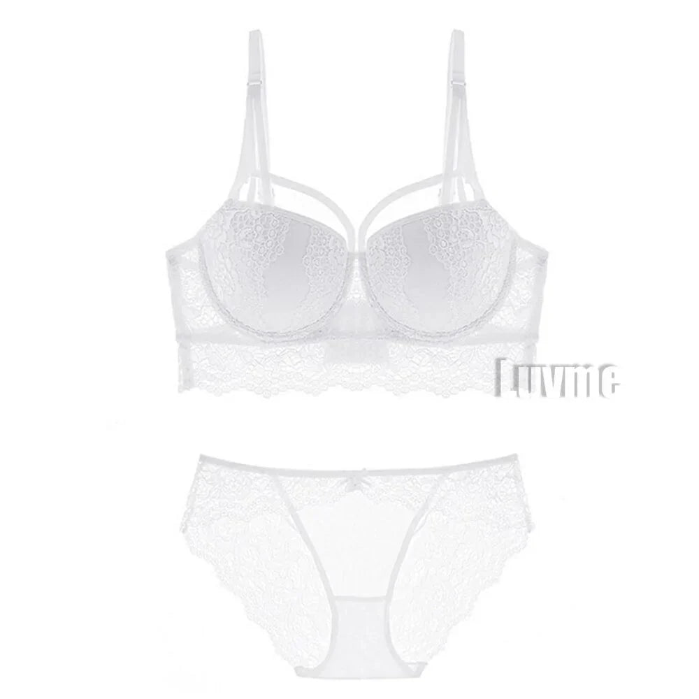 Ensemble de Lingerie Élégant pour un Luxe Quotidien