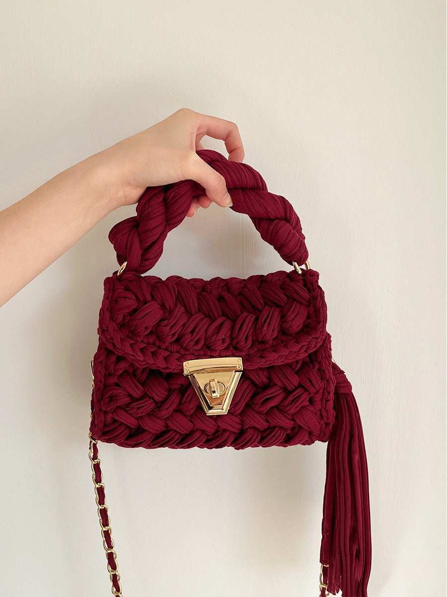 Sac à bandoulière en crochet tissé à la main avec des franges