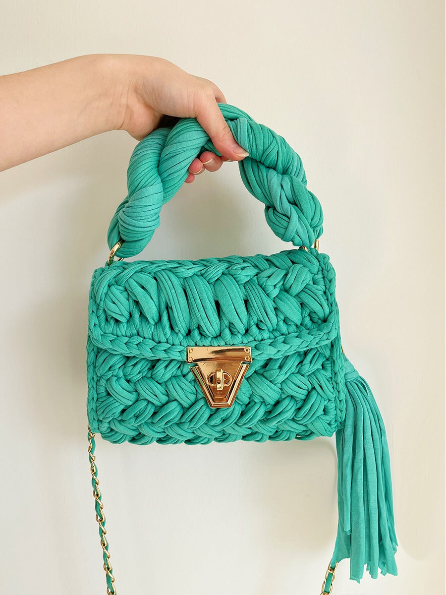 Sac à bandoulière en crochet tissé à la main avec des franges