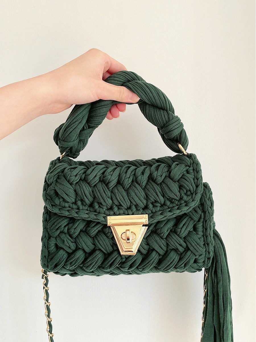 Sac à bandoulière en crochet tissé à la main avec des franges