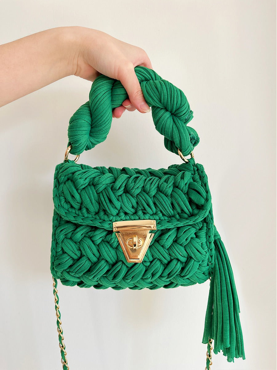 Sac à bandoulière en crochet tissé à la main avec des franges